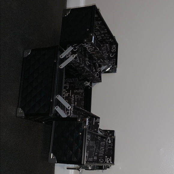 makeup/accessory box - Picture 4 of 4